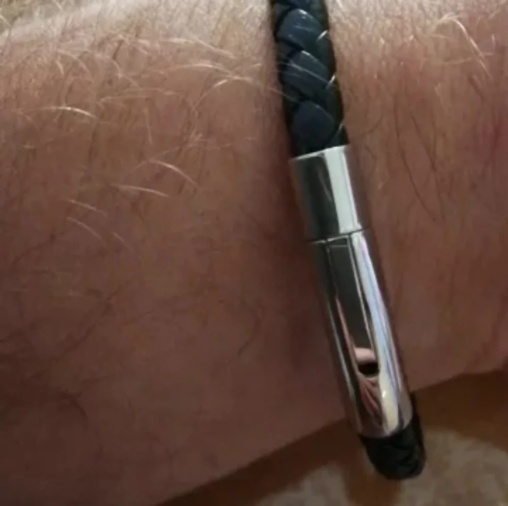 NEW‎ Black Braided 8